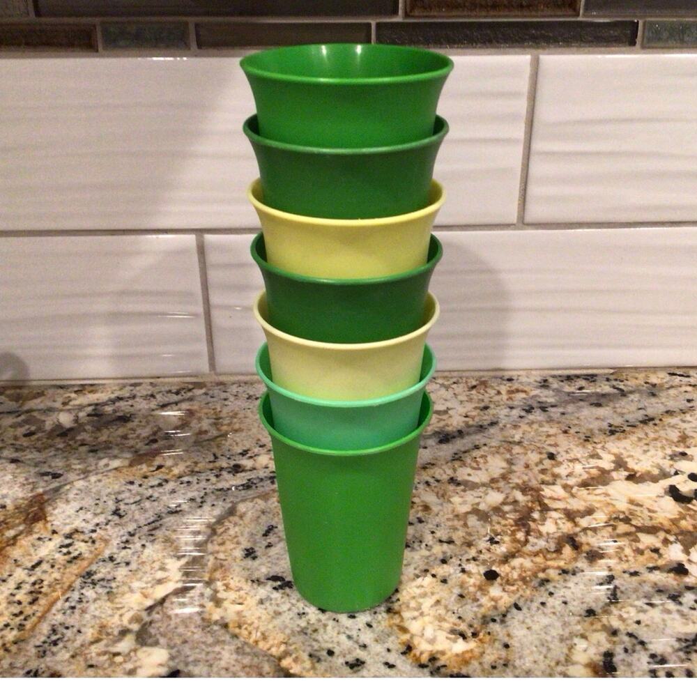 7 kids Tupperware cups tumblers #109